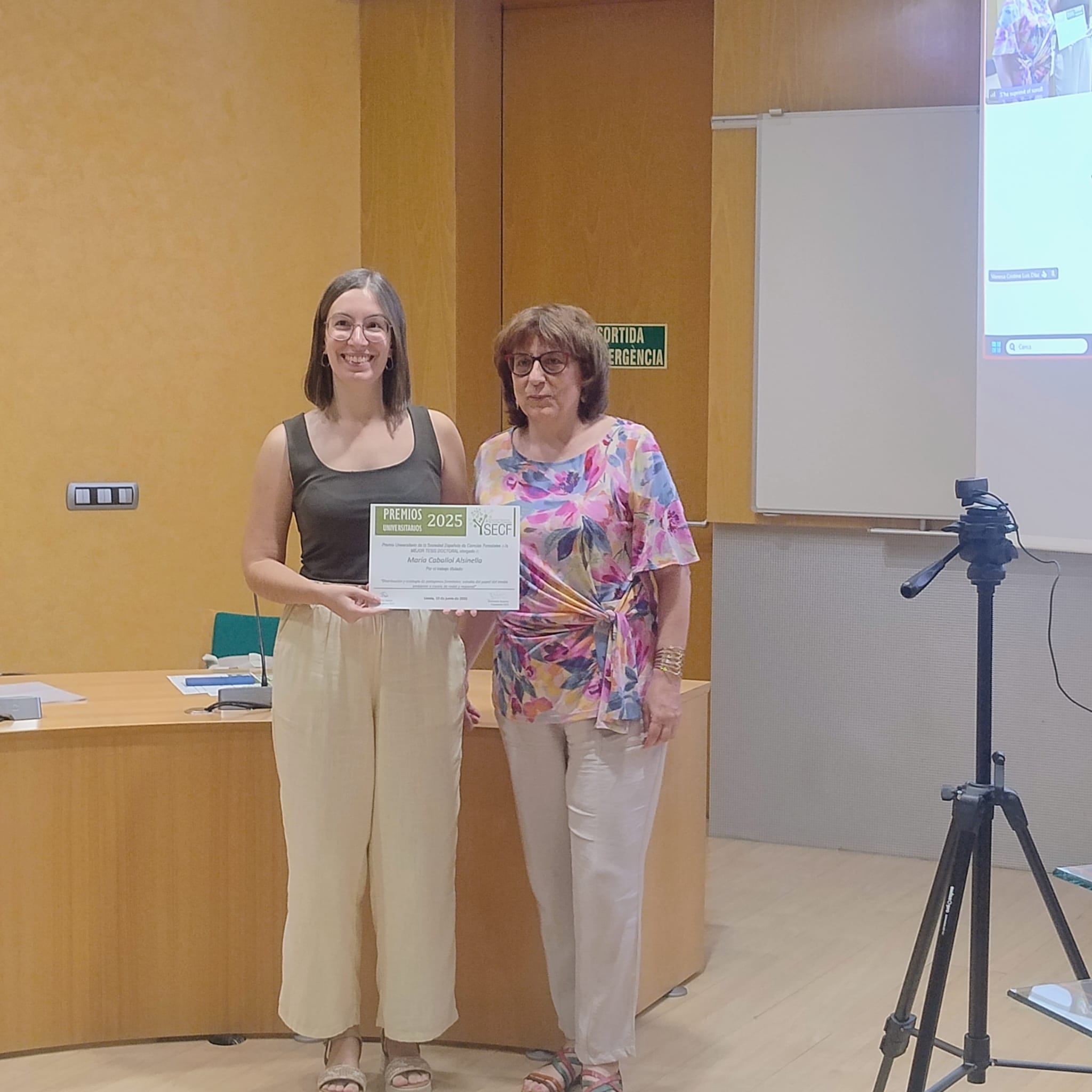 Maria Caballol, Premi a la millor Tesi Doctoral i Mercè Guijarro, presidenta la SECF