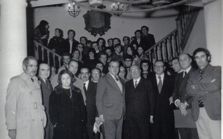 1974 Professors i alumnes  curs 1973-74  núm 1