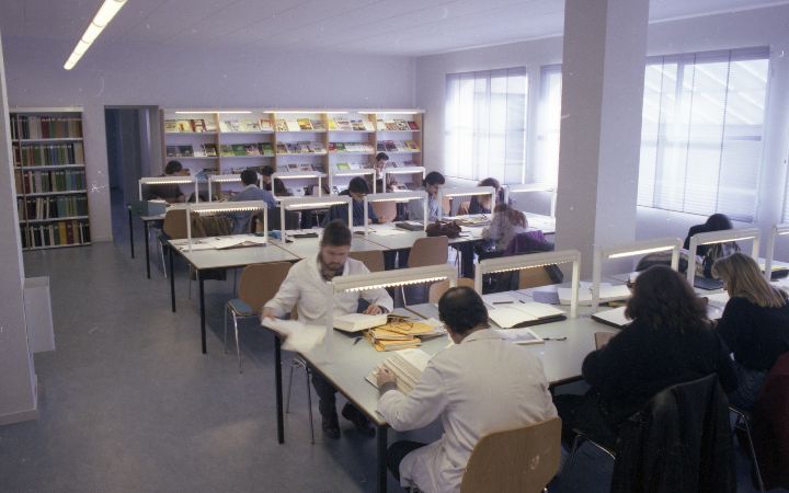 1989 biblioteca 1