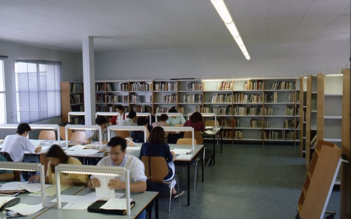 1989 biblioteca 8