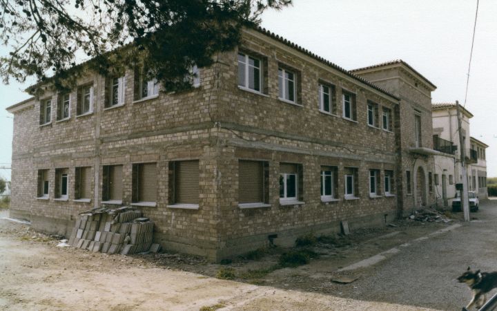 1975 Laboratoris a les antigues corralines