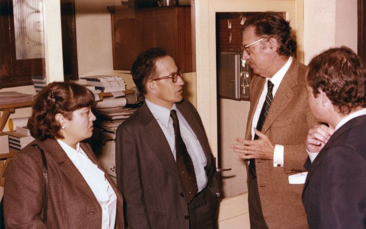 1980 visita conseller economia 2